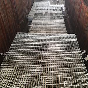 钢格板种类全解析 从材料、工艺到用途的分类指南